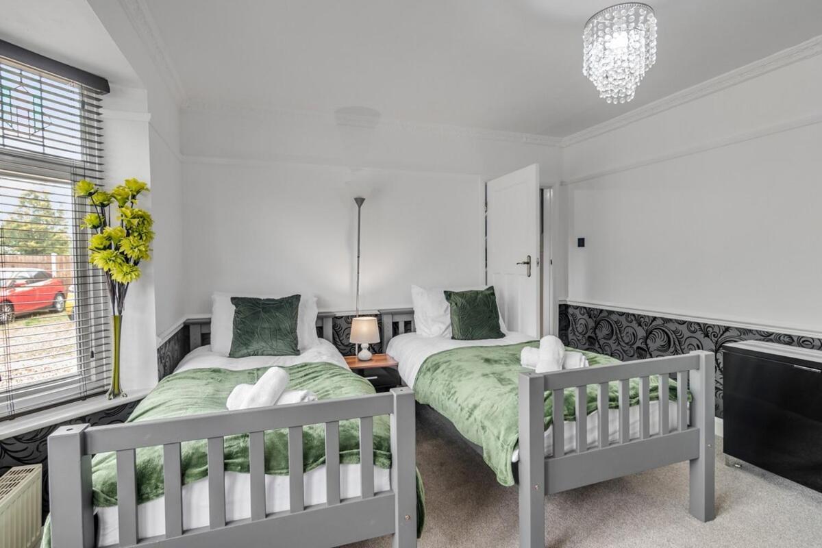 4Br Long Stays Free Parking High Speed Wi-Fi Horsford Exterior photo
